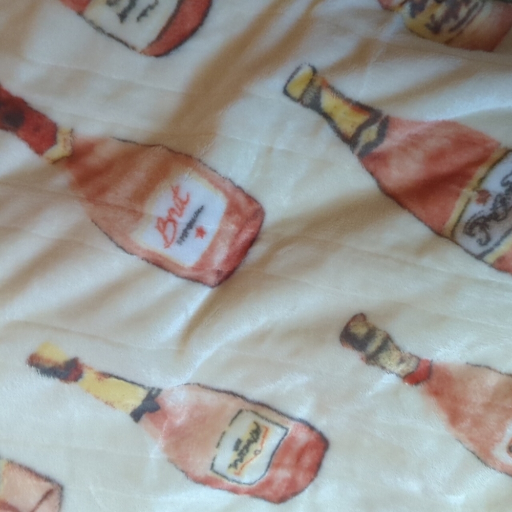 Heated throw